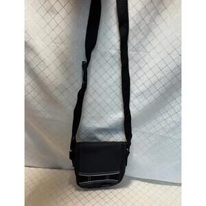 Mainstays Case Bag Carry Pack for CD Player & CD’s with Strap Black